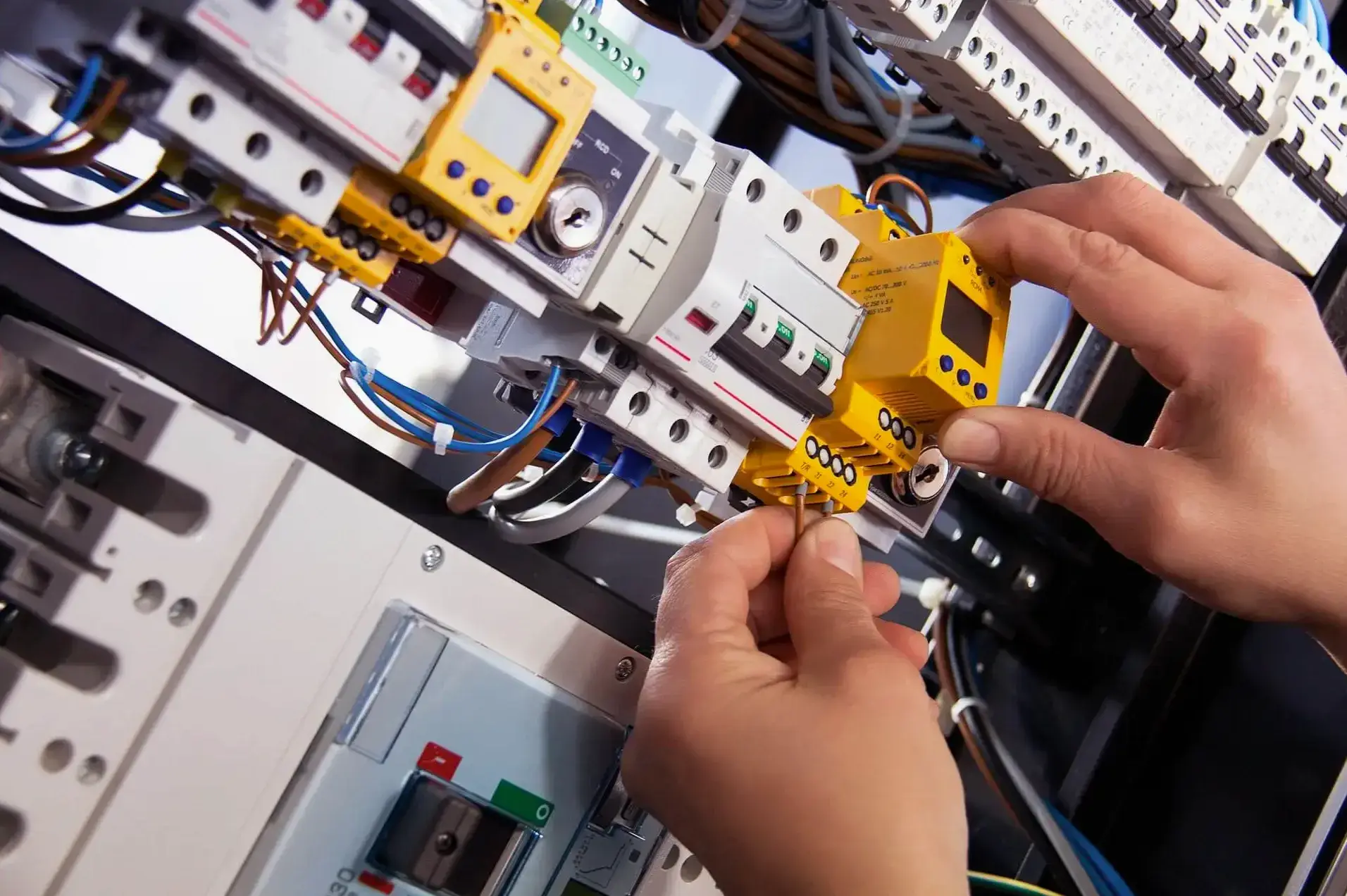 Expert PAT Testing Services in Worcester Park for Electrical Safety in Worcester Park